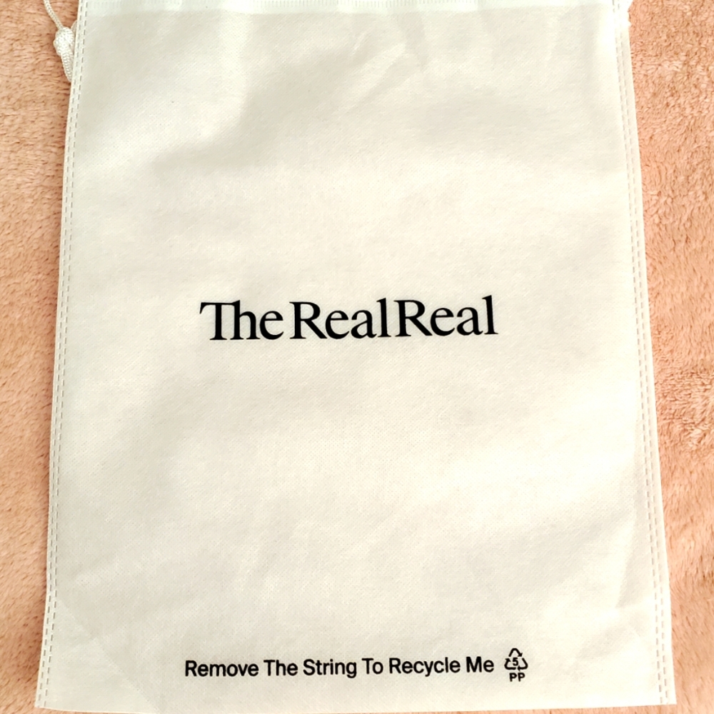 Lot 20 The realreal dustbags white draw strings travel organizer pouch